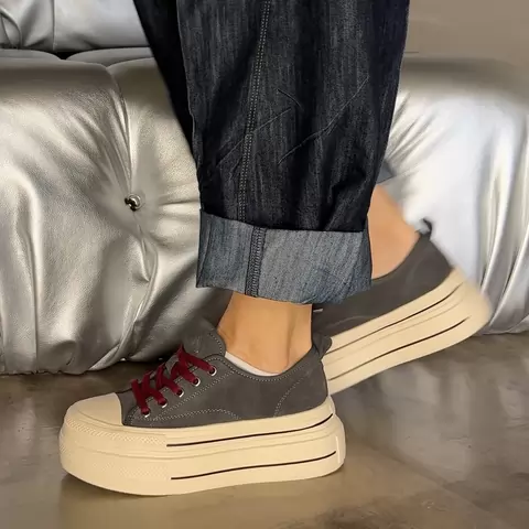 Women's sneakers