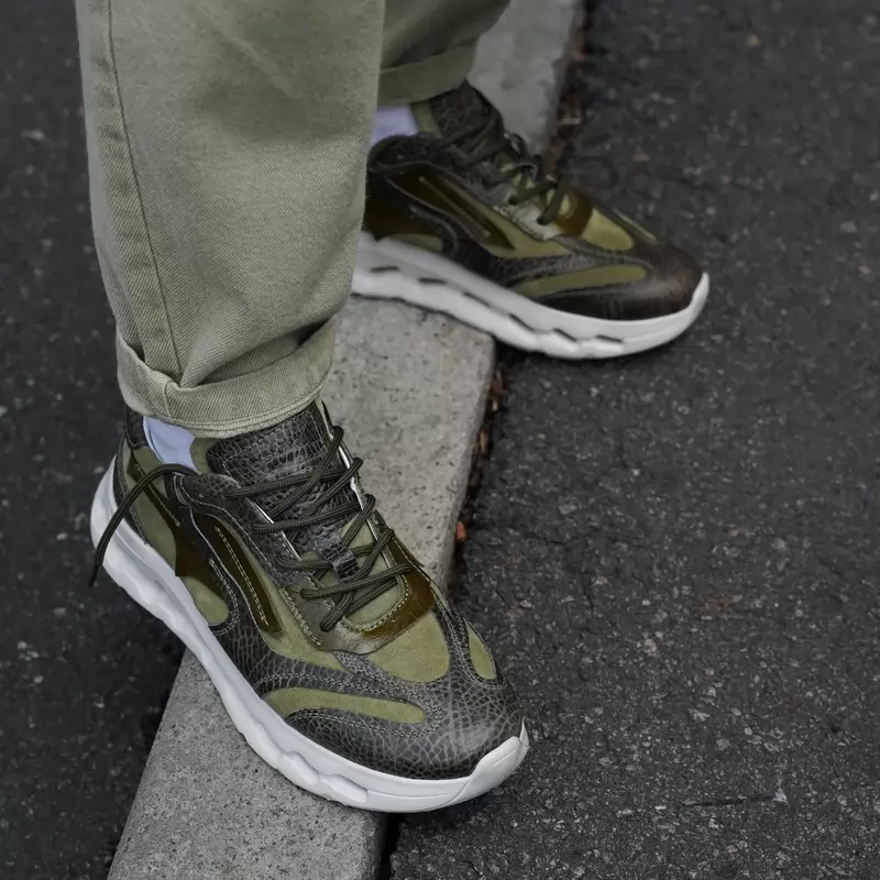 Sneakers