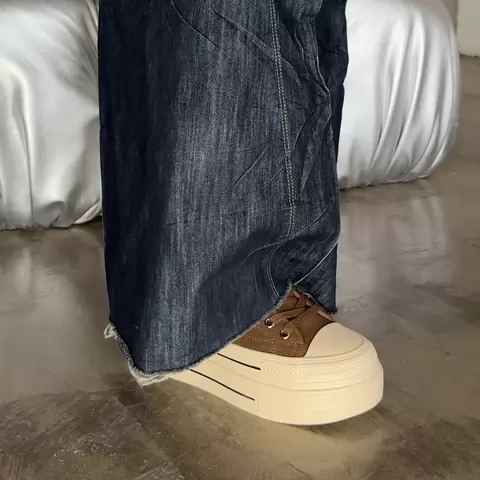 Women's sneakers