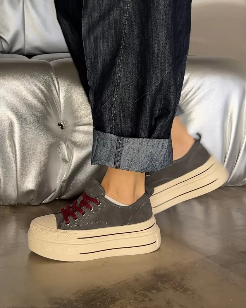 Women's sneakers