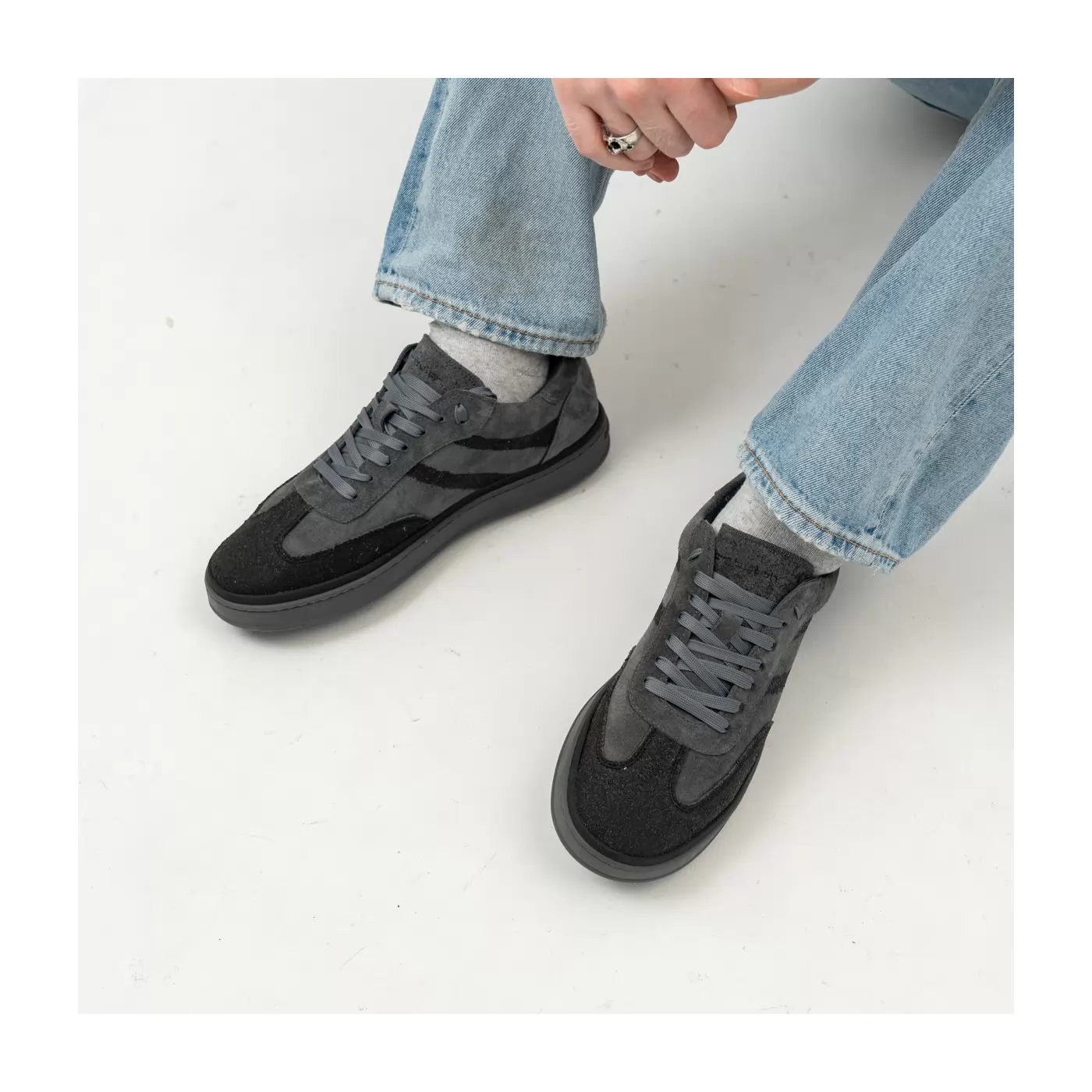 Men's sneakers