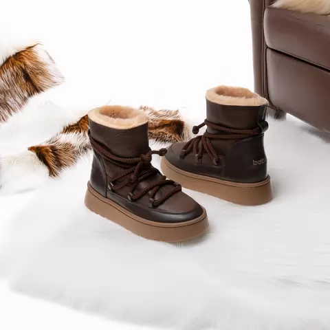 Women's Ugg boots.