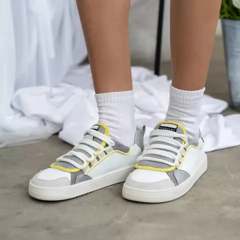 Women's sneakers