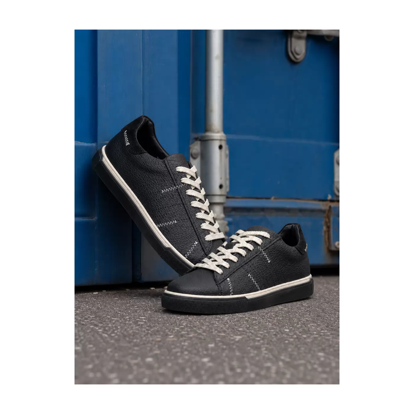 Men's sneakers