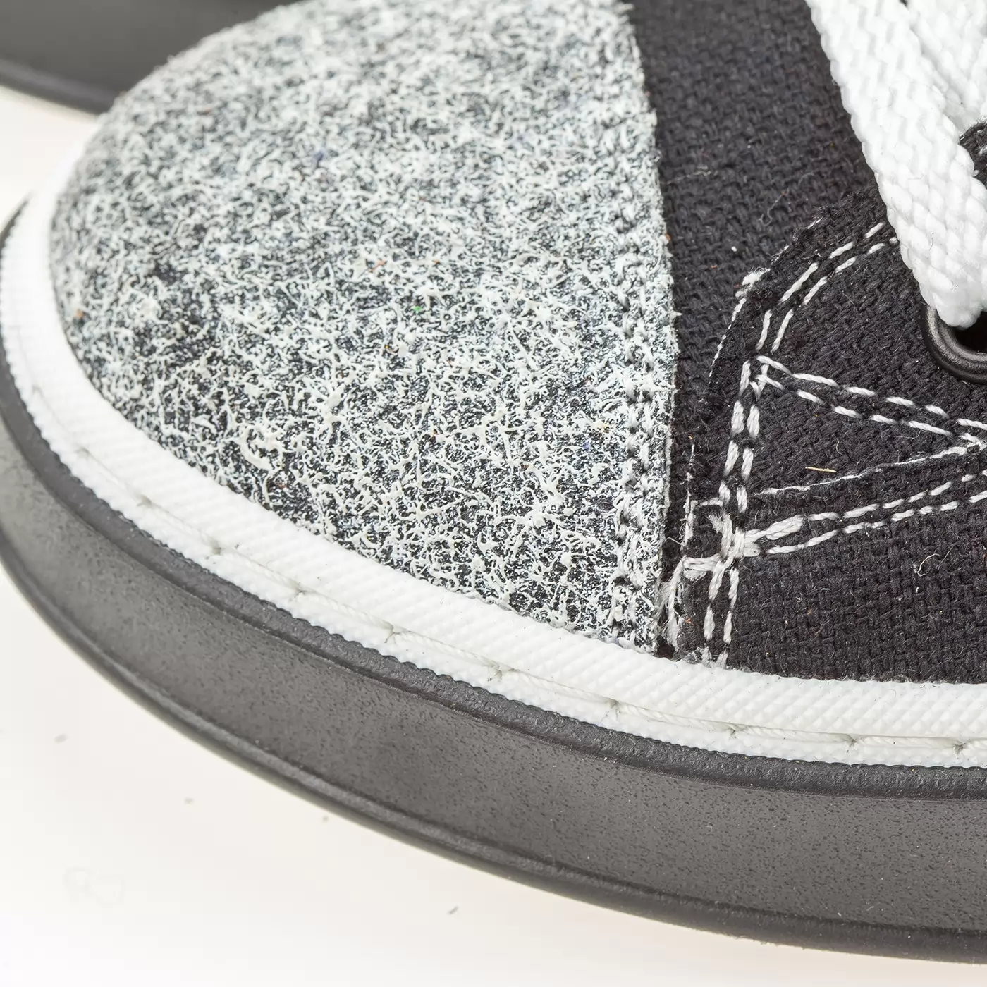 Men's sneakers