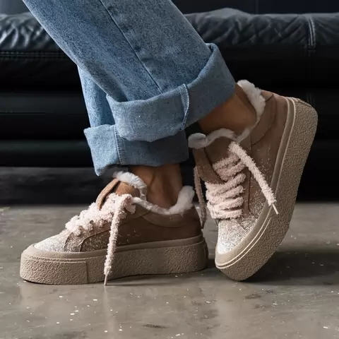 Women's sneakers