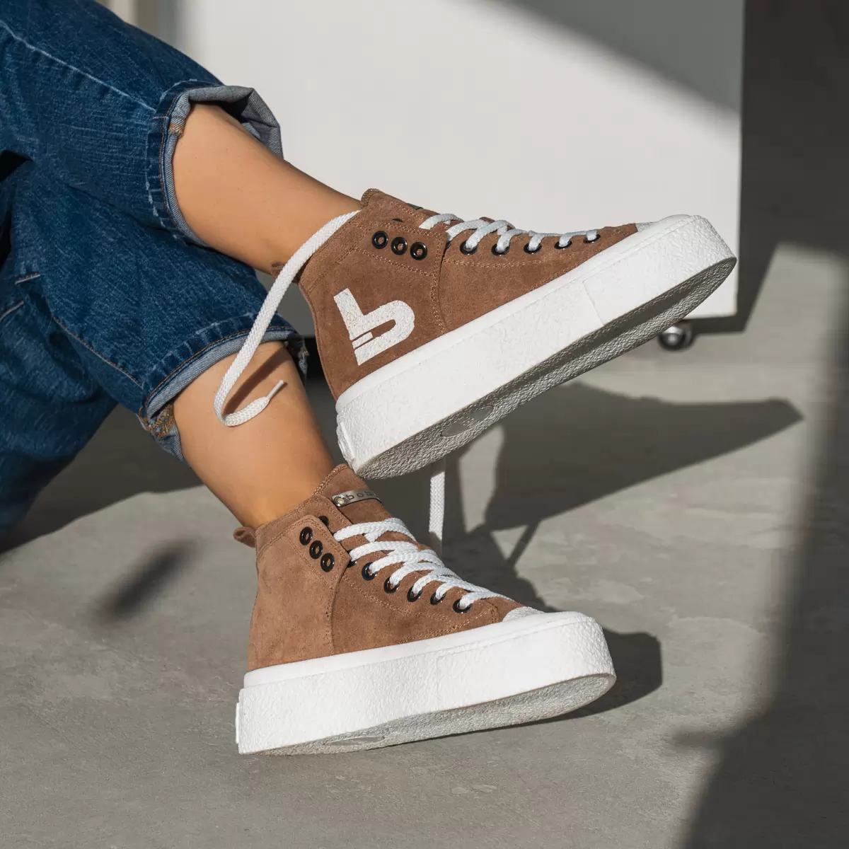 Women's high-top nubuck sneakers Savage-14, brown, photo 2