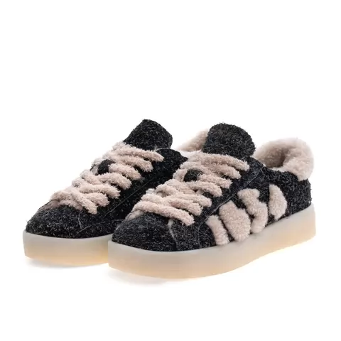 Women's sneakers