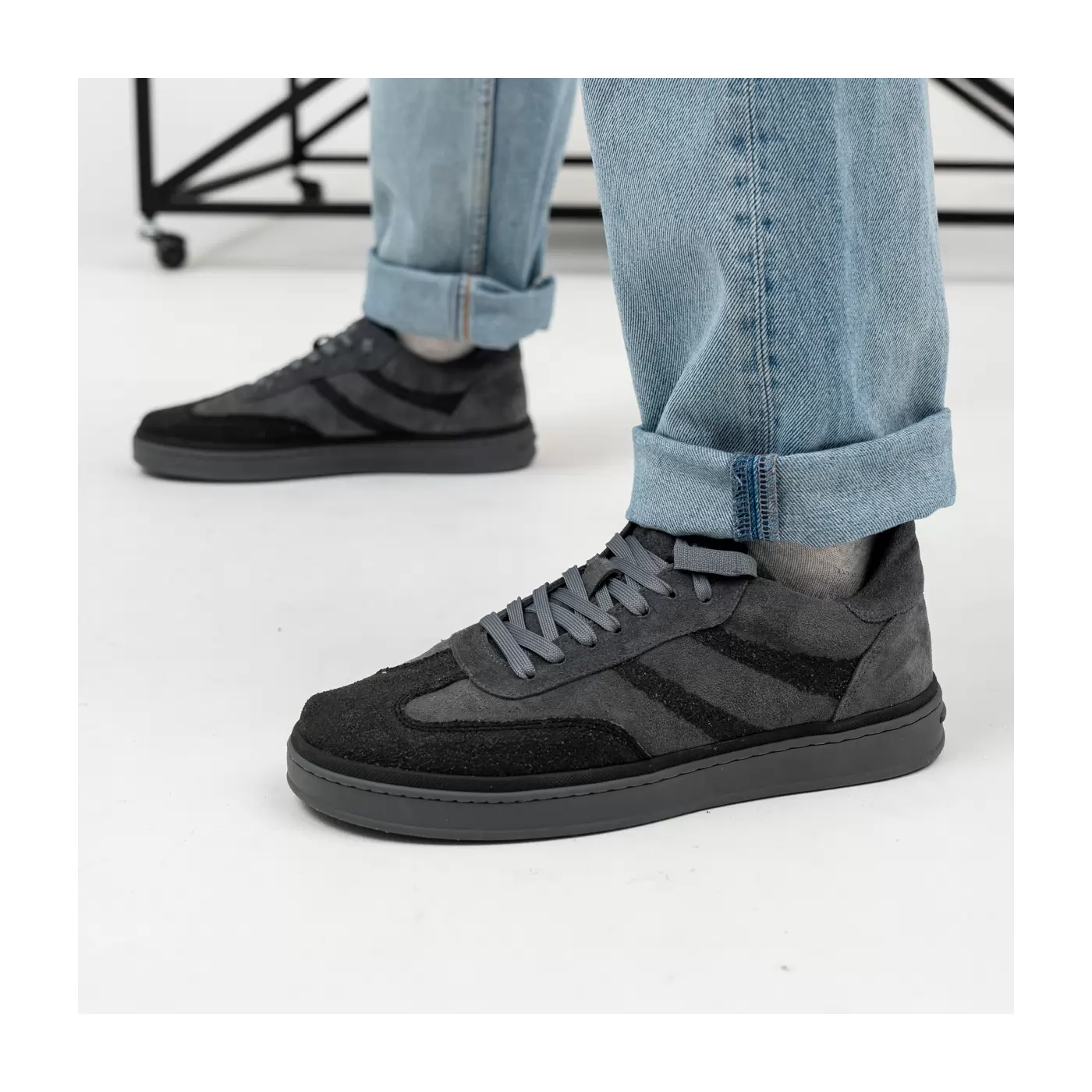 Men's sneakers