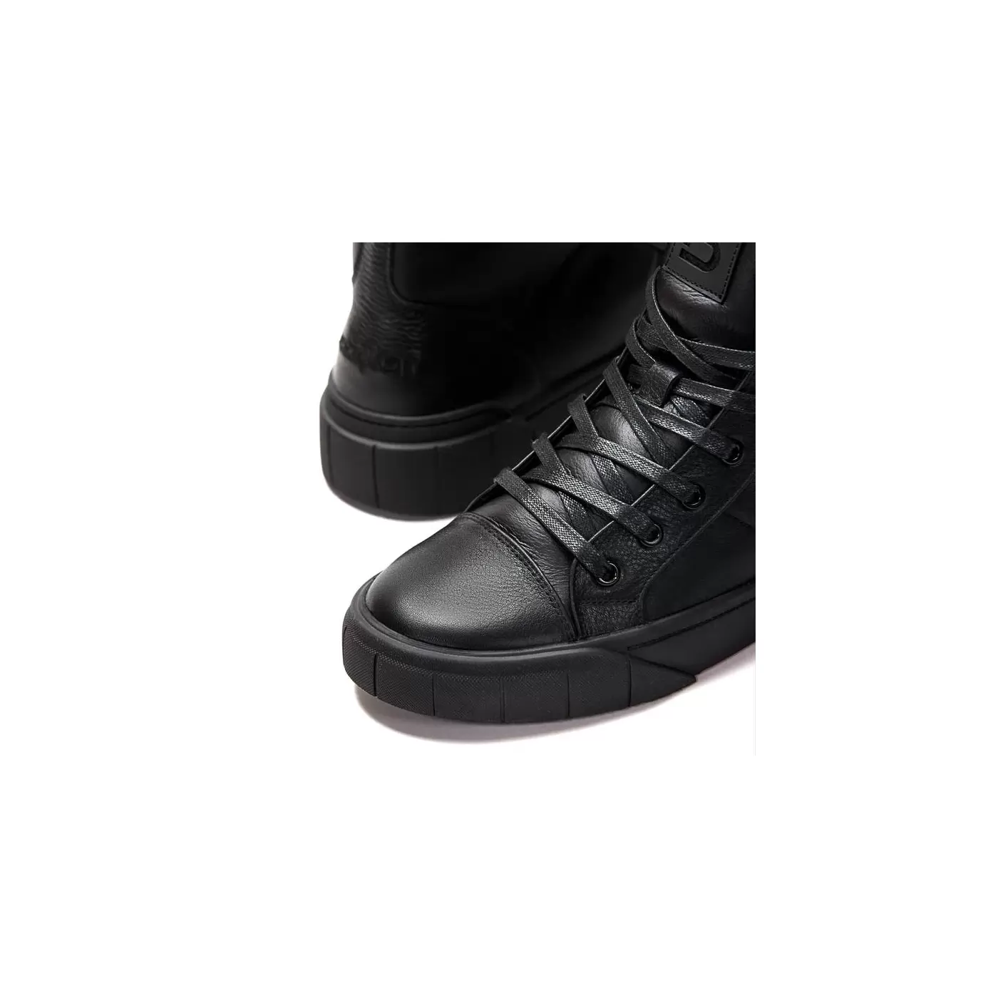 Men's Ugg boots.