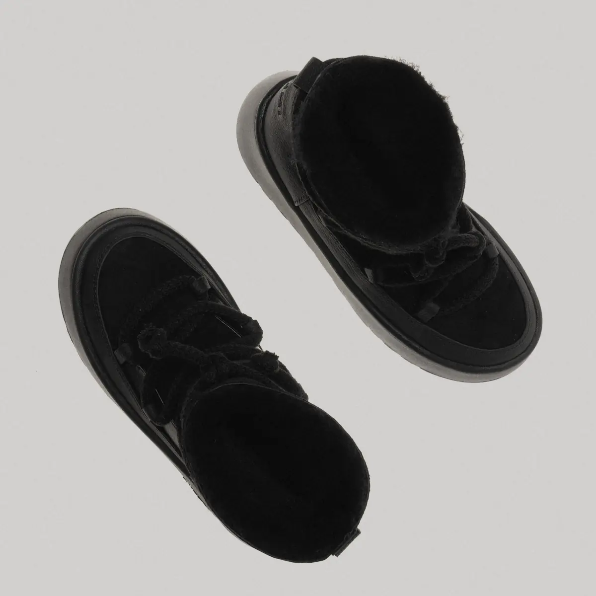 Black women's double-face sheepskin UG-1-41 boots from above and the side: thick black fleece on the folded collar