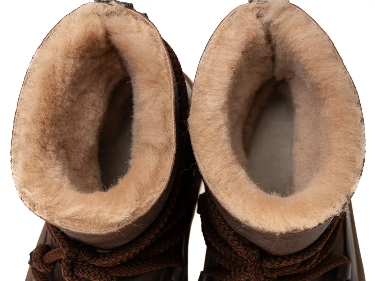 Sheepskin lining inside Babylon UG-1-44 boots, top view