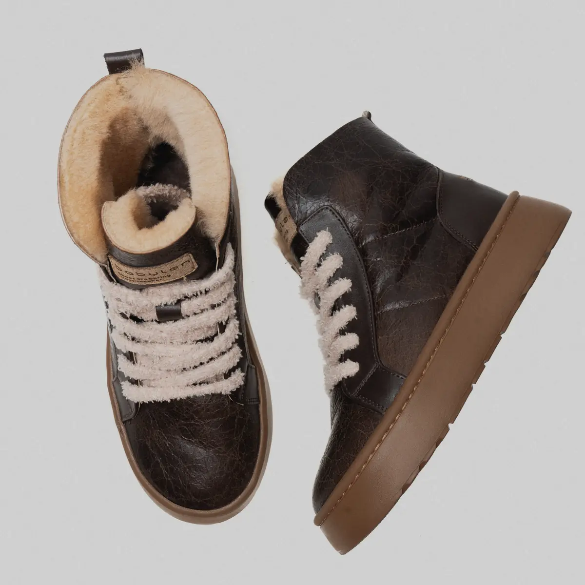 Babylon Frost-74 women's sheepskin boots in dark brown leather: top view of the thick fleece lining and a side view