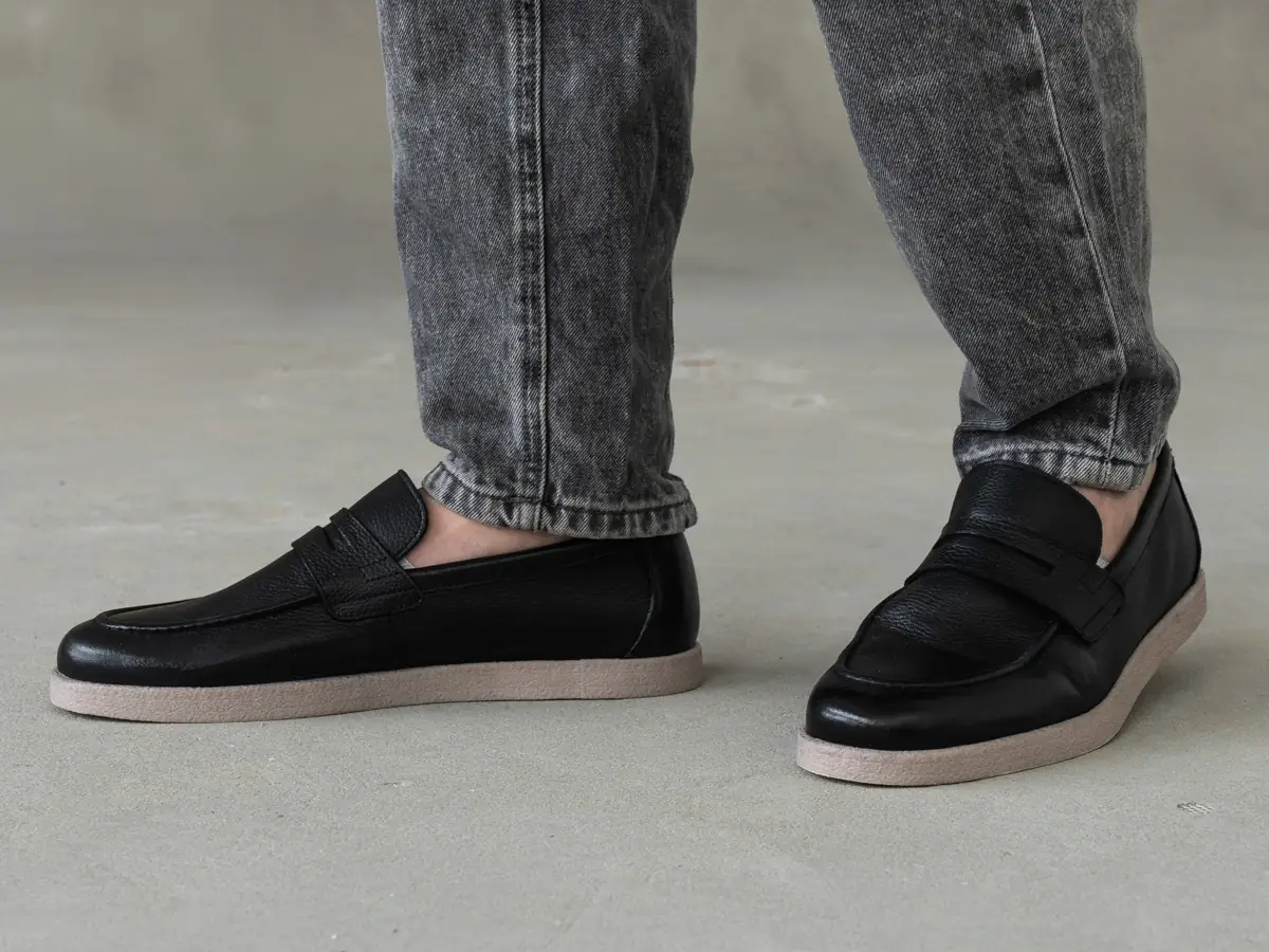 Babylon Flex-11 men's leather loafers with grey jeans